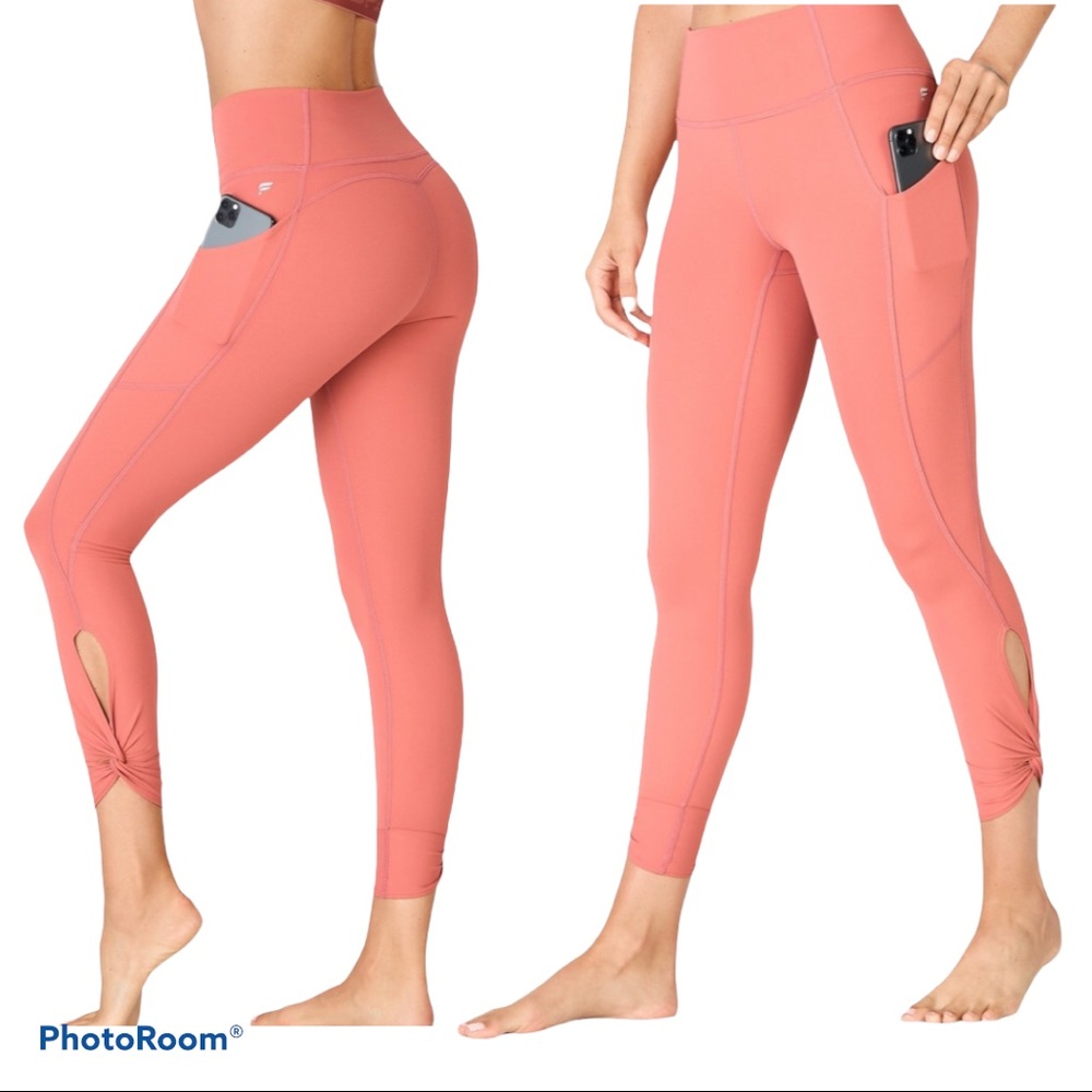 Fabletics | Oasis High-Waisted Twist 7/8 Legging